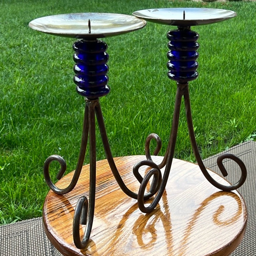 Vintage Metal Candle Holders Set of 2 Cobalt Blue Glass Bronze Tripod Pedestal - Picture 3 of 6